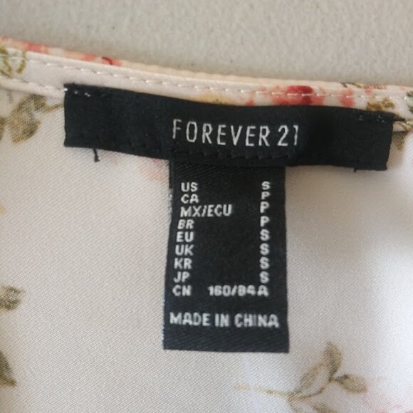 Forever 21 women's size S cream, pink and green floral long sleeve crop top - Picture 12 of 16